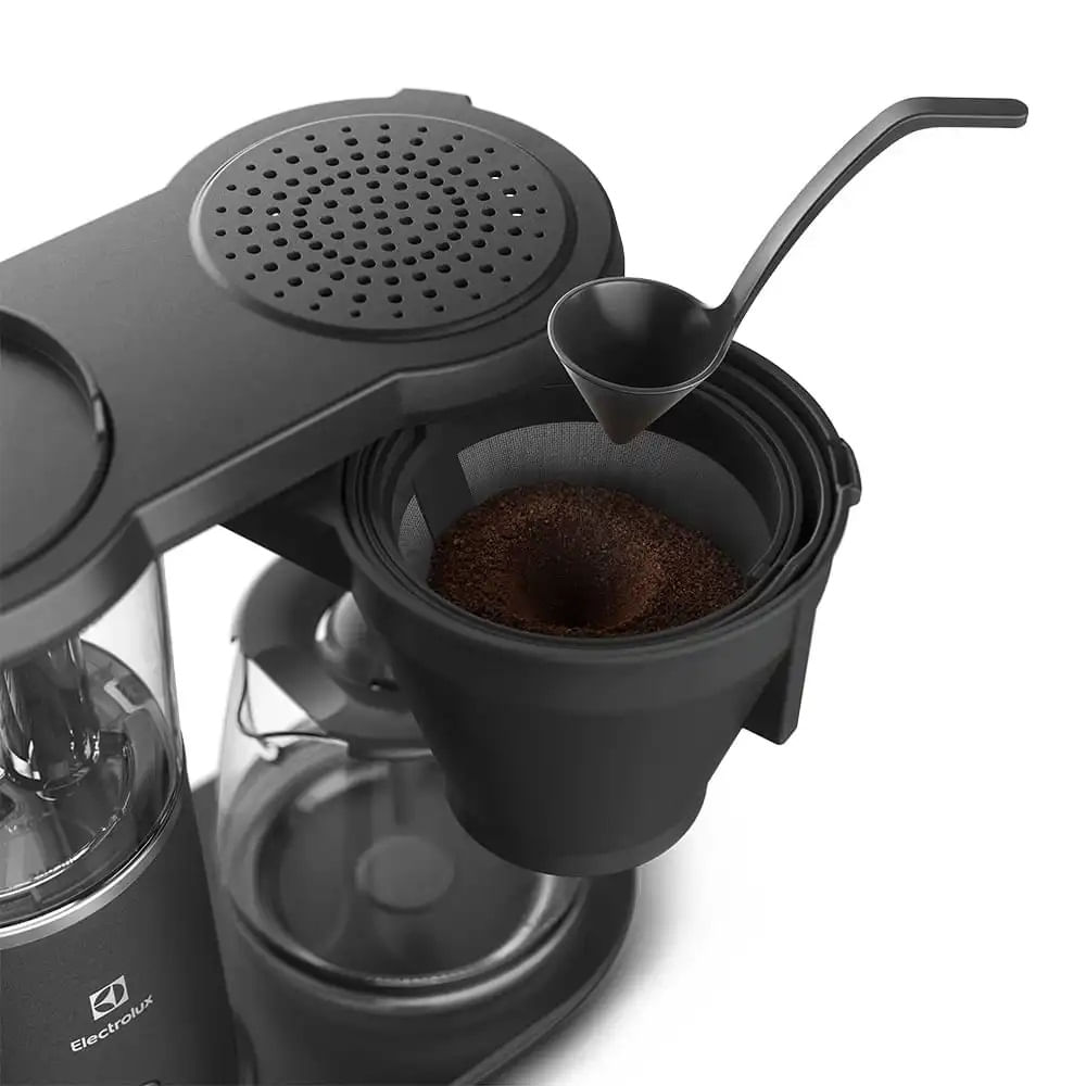 Cafeteira Elétrica Electrolux Automática Preta CMP70 – 127 Volts - Imagem 3